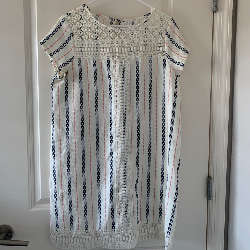 Xhiliration Dress with lace detailing, L